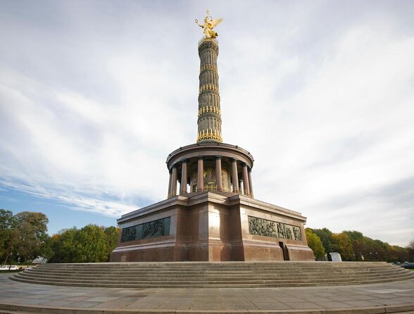 Best of Berlin by Car: Private 6-Hour Tour With a Vehicle