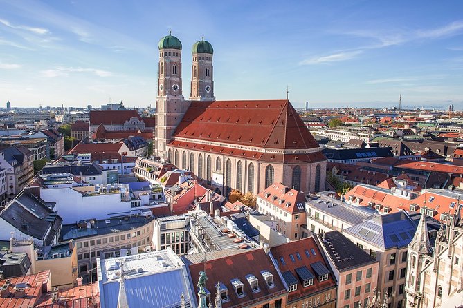 Private Munich Route: Transfers, City and Neuschwanstein Tour