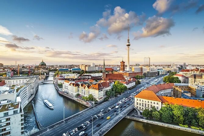 Half Day Walking Tour in Berlin - Expert Tour Guide Information