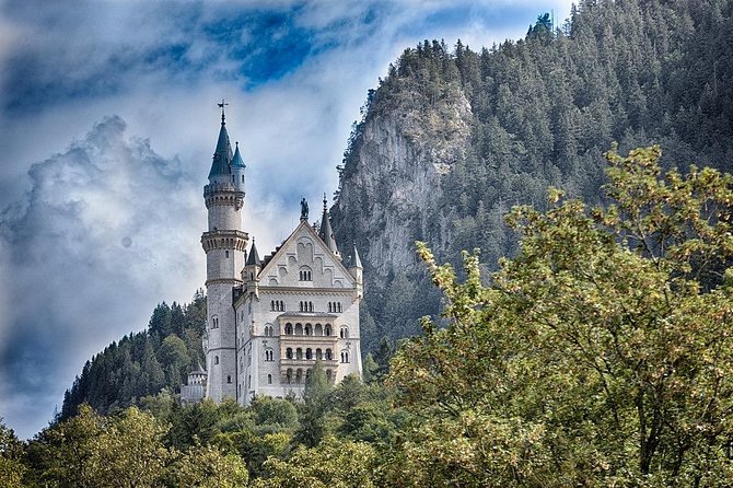 Private Day Tour to Neuschwanstein Castle From Munich - Restrictions