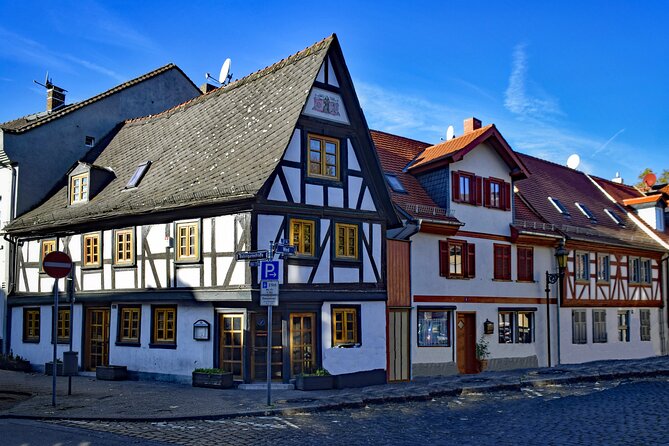 Discover Höchst Old Town of Frankfurt With a Local - Just The Basics