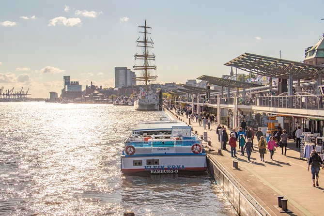 Discover the Hamburg Harbor Area With a Local - Just The Basics