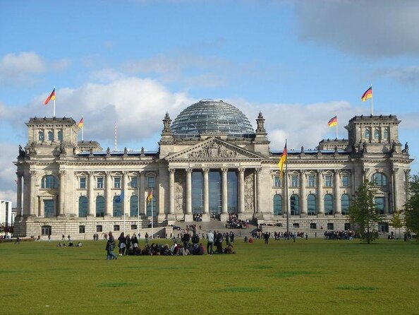 Explore Berlin Wall to Reichstag and Brandenburg Gate Tour - Just The Basics